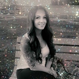 Meet your Posher, Leah